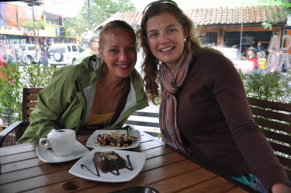 Com a Maria, se deliciando na 'Republica del Cacao', em Quito, no Equador